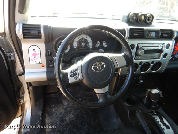 image for item DL4945 2007 Toyota FJ Cruiser  SUV