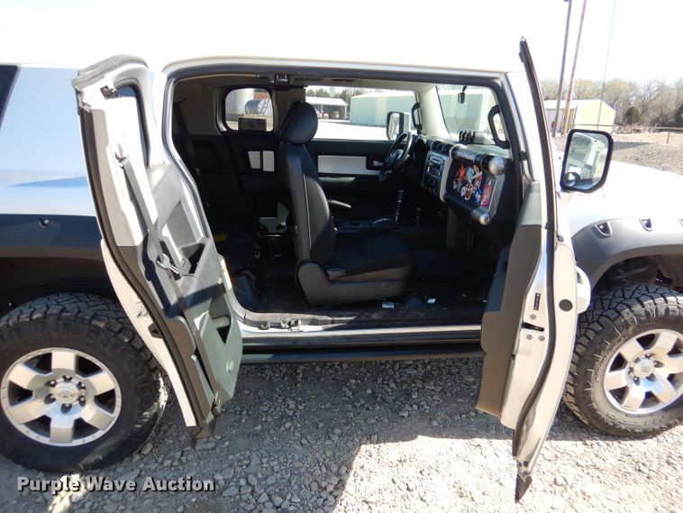 image for item DL4945 2007 Toyota FJ Cruiser  SUV