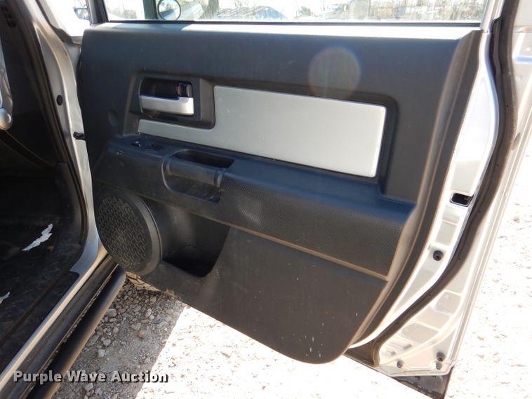 image for item DL4945 2007 Toyota FJ Cruiser  SUV