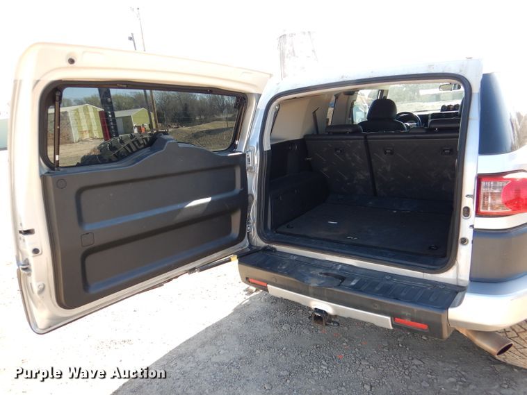 image for item DL4945 2007 Toyota FJ Cruiser  SUV