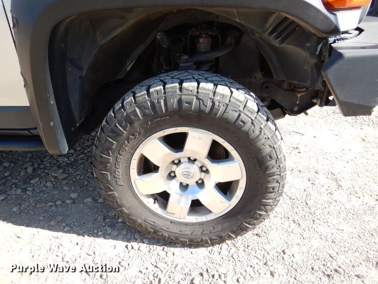 image for item DL4945 2007 Toyota FJ Cruiser  SUV