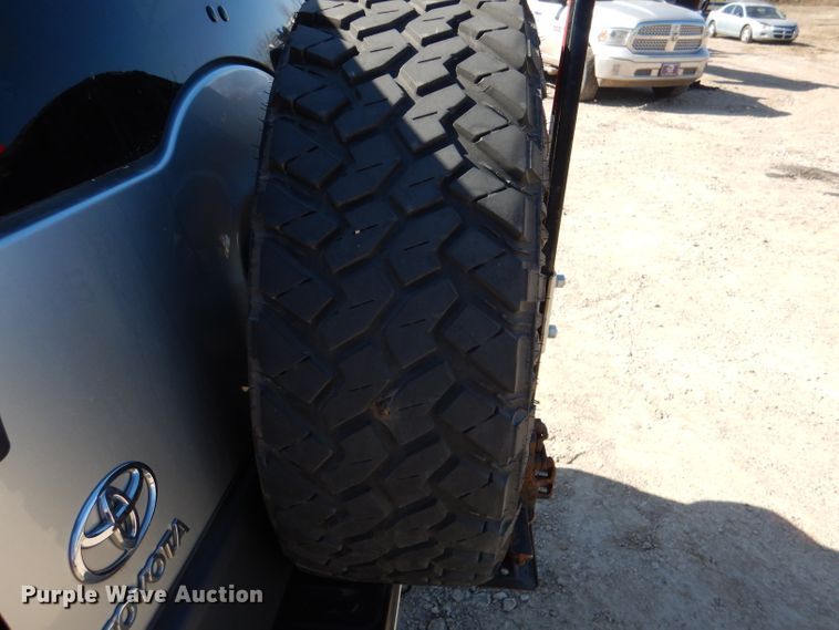 image for item DL4945 2007 Toyota FJ Cruiser  SUV