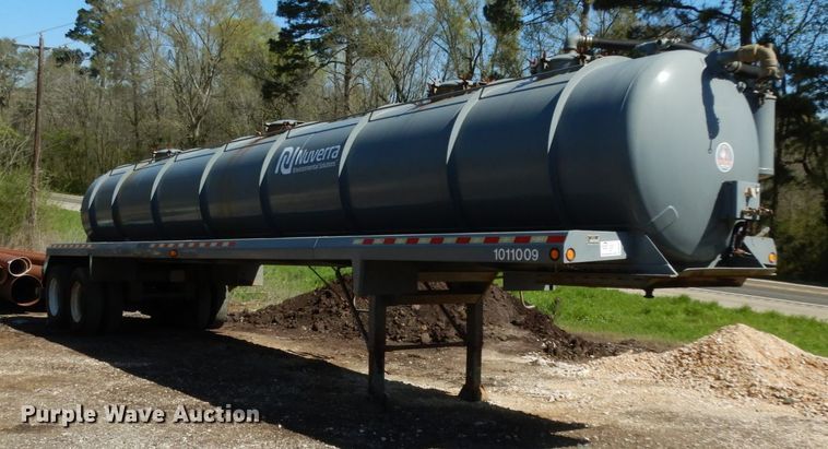 image for item DM2869 2011 Dragon 130BBL vacuum trailer