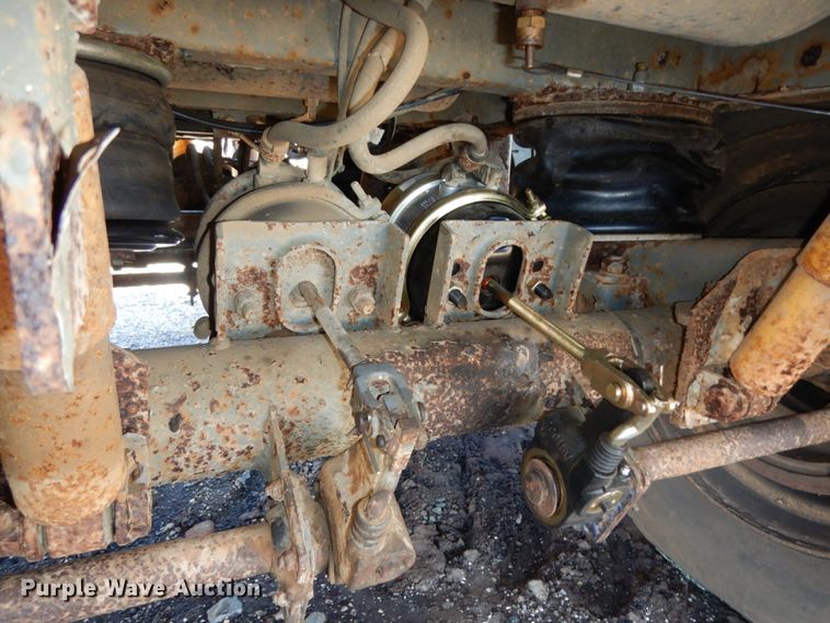 image for item DM2869 2011 Dragon 130BBL vacuum trailer