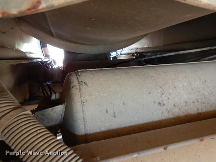 image for item DM2869 2011 Dragon 130BBL vacuum trailer