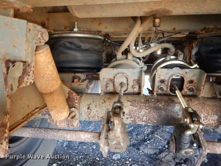 image for item DM2869 2011 Dragon 130BBL vacuum trailer