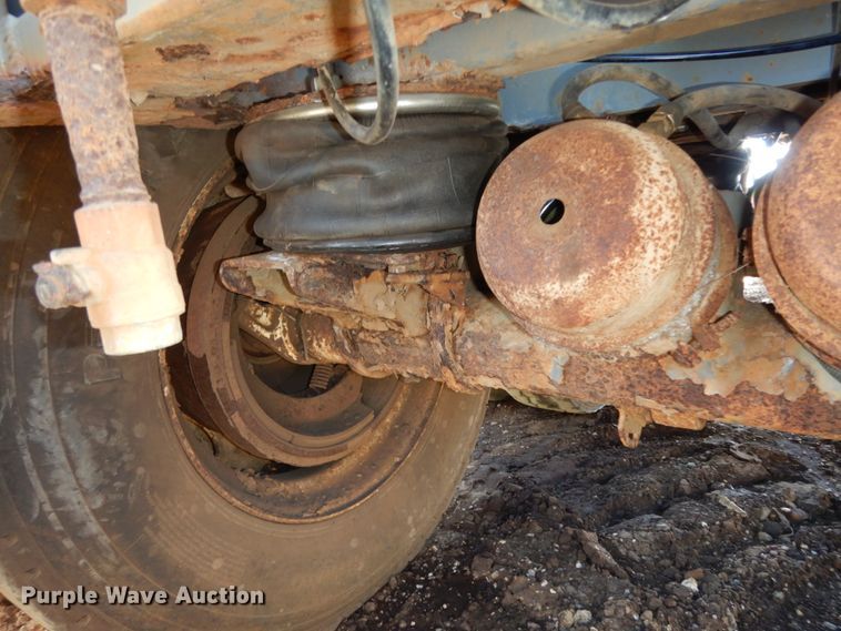 image for item DM2869 2011 Dragon 130BBL vacuum trailer