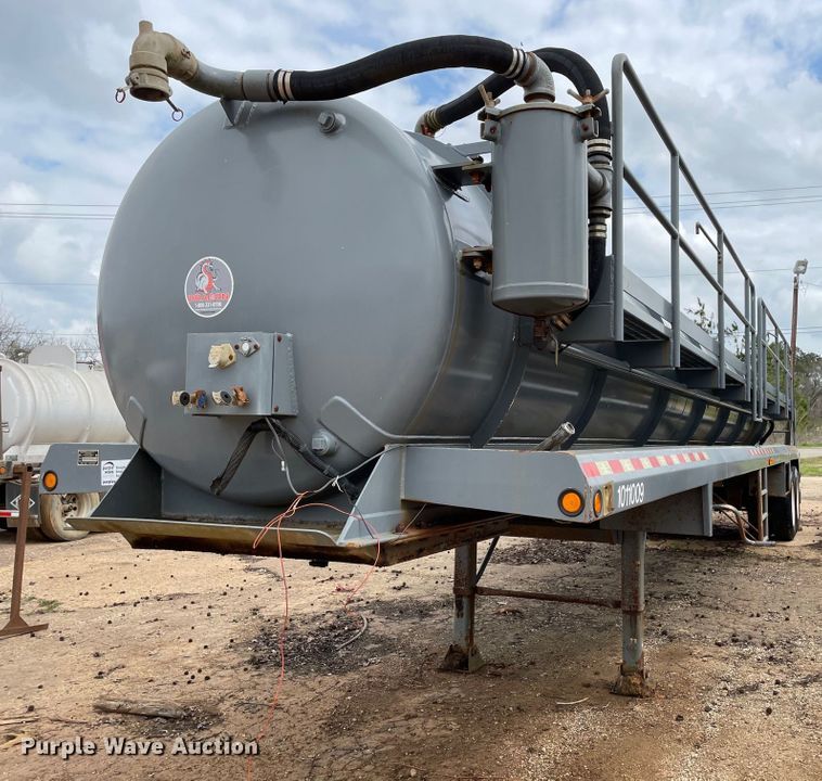 image for item DM2869 2011 Dragon 130BBL vacuum trailer