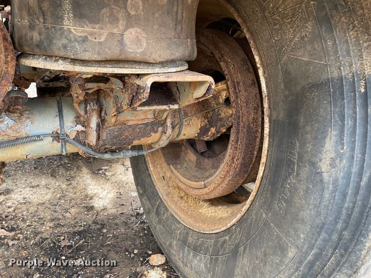 image for item DM2869 2011 Dragon 130BBL vacuum trailer