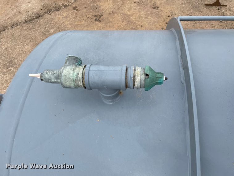 image for item DM2869 2011 Dragon 130BBL vacuum trailer