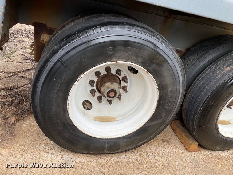 image for item DM2869 2011 Dragon 130BBL vacuum trailer