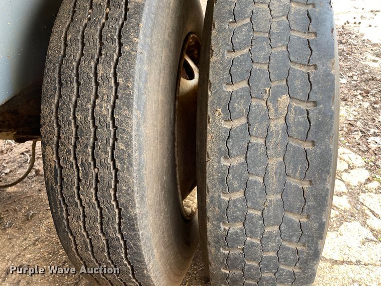 image for item DM2869 2011 Dragon 130BBL vacuum trailer