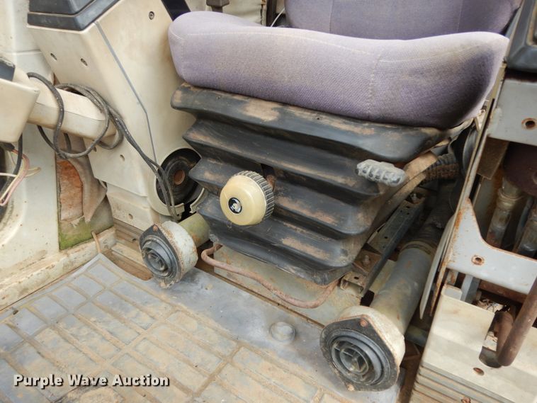 image for item DM2870 1993 Kobelco SK200LC  excavator