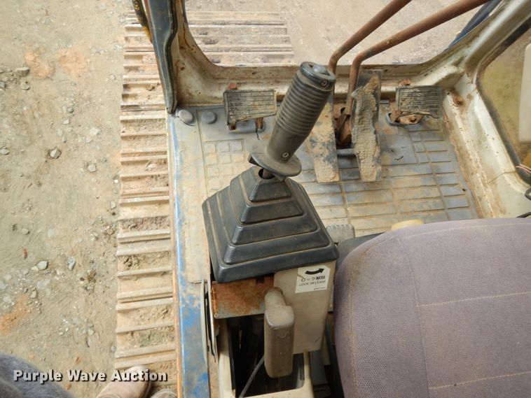 image for item DM2870 1993 Kobelco SK200LC  excavator