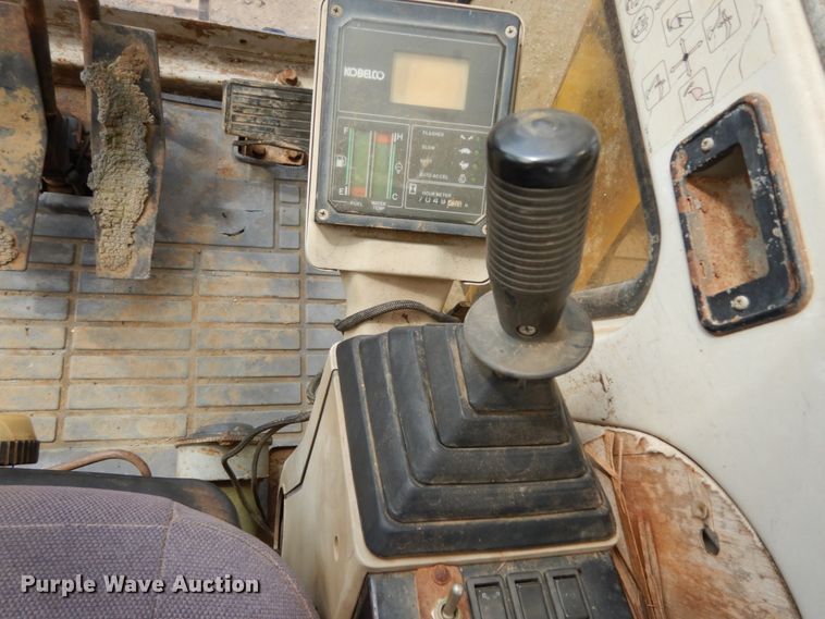 image for item DM2870 1993 Kobelco SK200LC  excavator