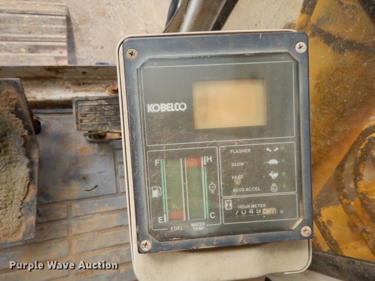 image for item DM2870 1993 Kobelco SK200LC  excavator