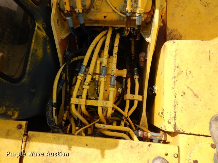 image for item DM2870 1993 Kobelco SK200LC  excavator