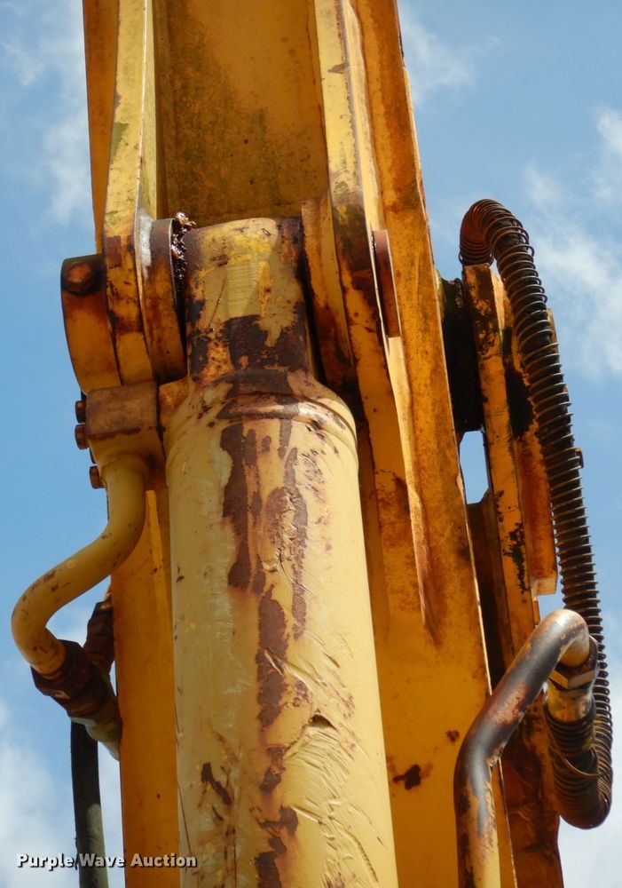 image for item DM2870 1993 Kobelco SK200LC  excavator