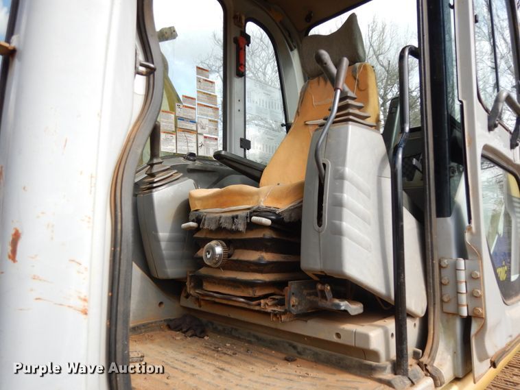 image for item DM2871 2006 Kobelco SK210LC  excavator