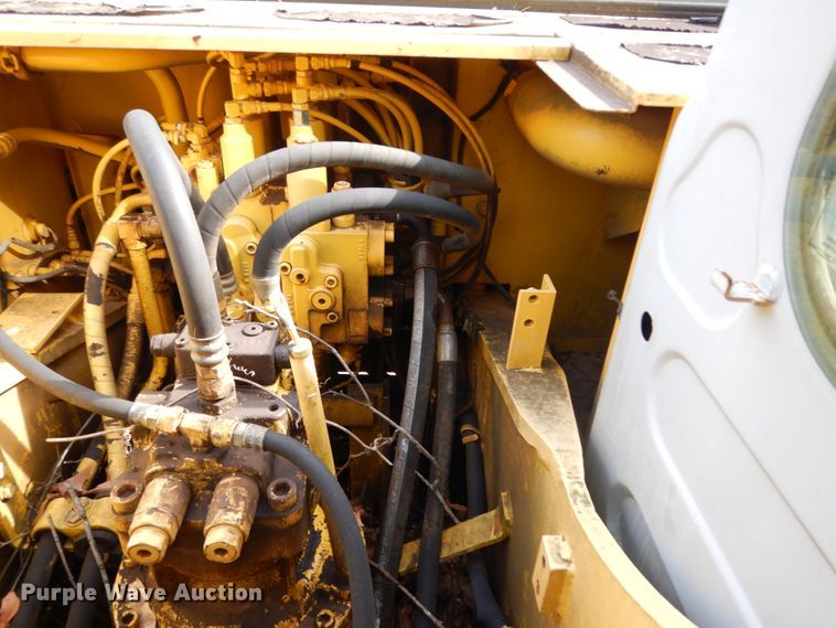 image for item DM2871 2006 Kobelco SK210LC  excavator