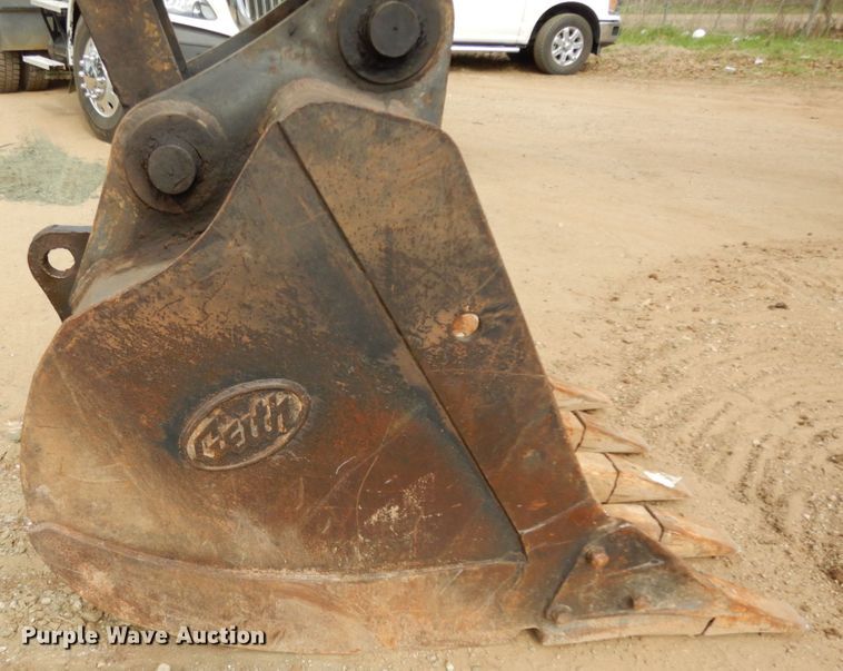 image for item DM2871 2006 Kobelco SK210LC  excavator