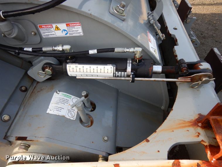 image for item DM2872 2014 Asphalt Zipper AZ600/B260  cold planer