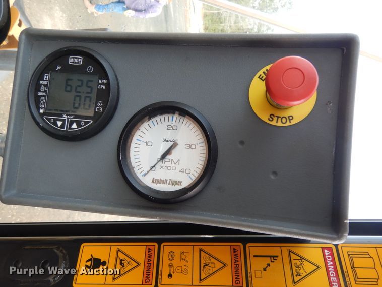 image for item DM2872 2014 Asphalt Zipper AZ600/B260  cold planer