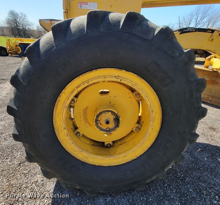 image for item FL9101 1996 Galion 850  motor grader