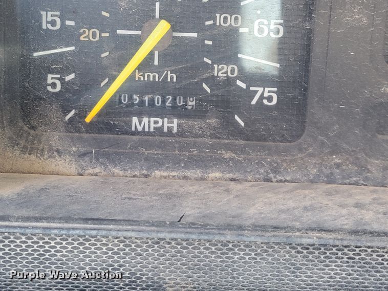 image for item FL9102 1990 Ford F800  dump truck