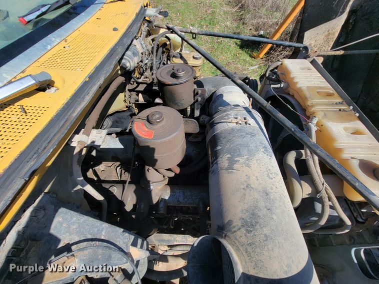 image for item FL9102 1990 Ford F800  dump truck