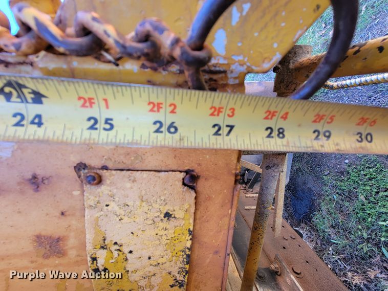 image for item FL9102 1990 Ford F800  dump truck