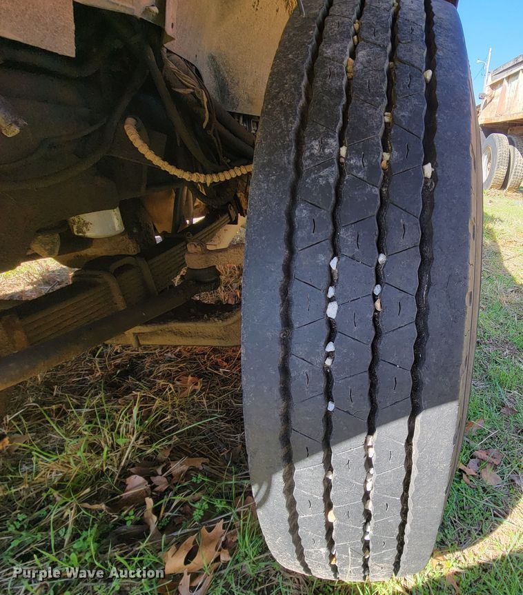 image for item FL9102 1990 Ford F800  dump truck