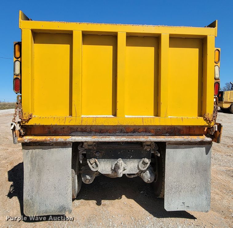 image for item FL9104 2002 International 2554  dump truck