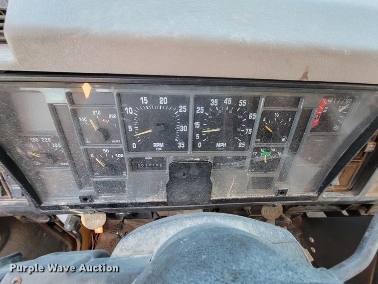 image for item FL9104 2002 International 2554  dump truck