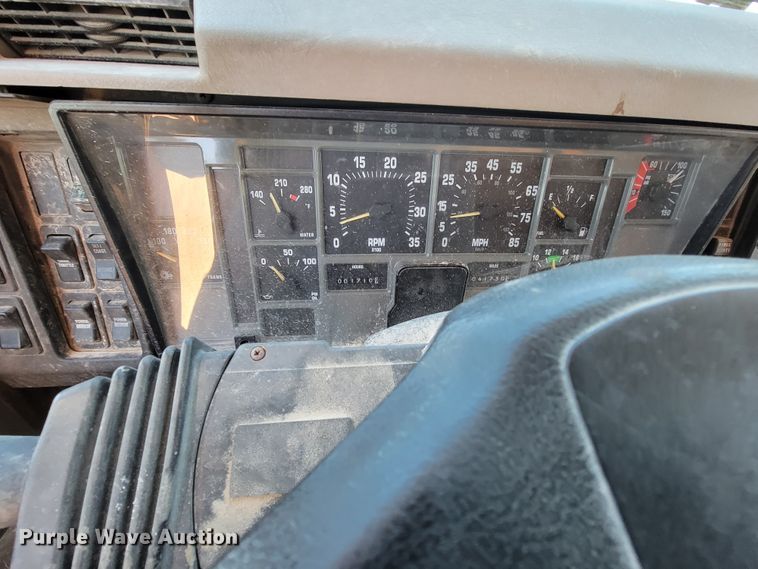 image for item FL9104 2002 International 2554  dump truck