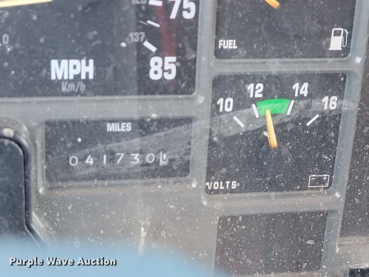 image for item FL9104 2002 International 2554  dump truck