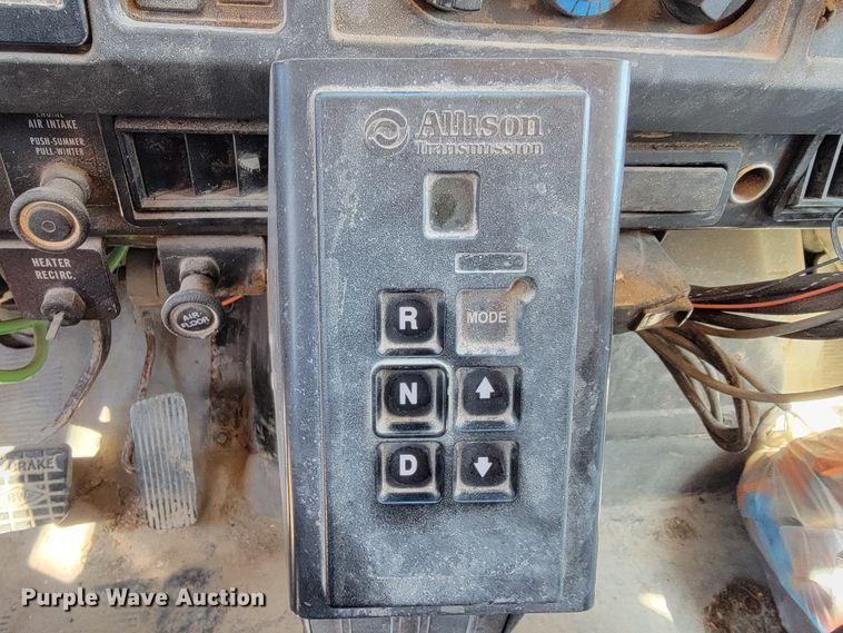 image for item FL9104 2002 International 2554  dump truck