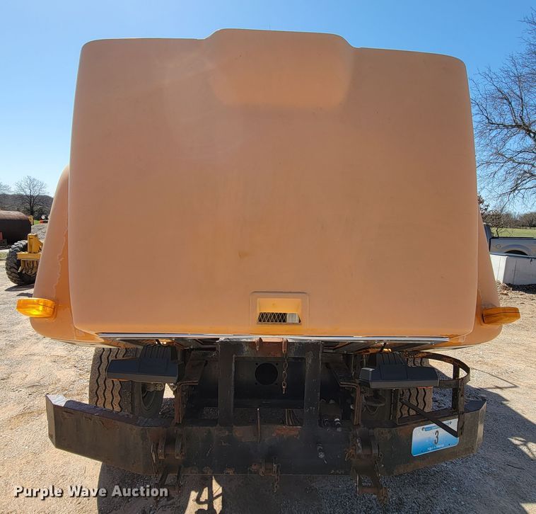 image for item FL9104 2002 International 2554  dump truck