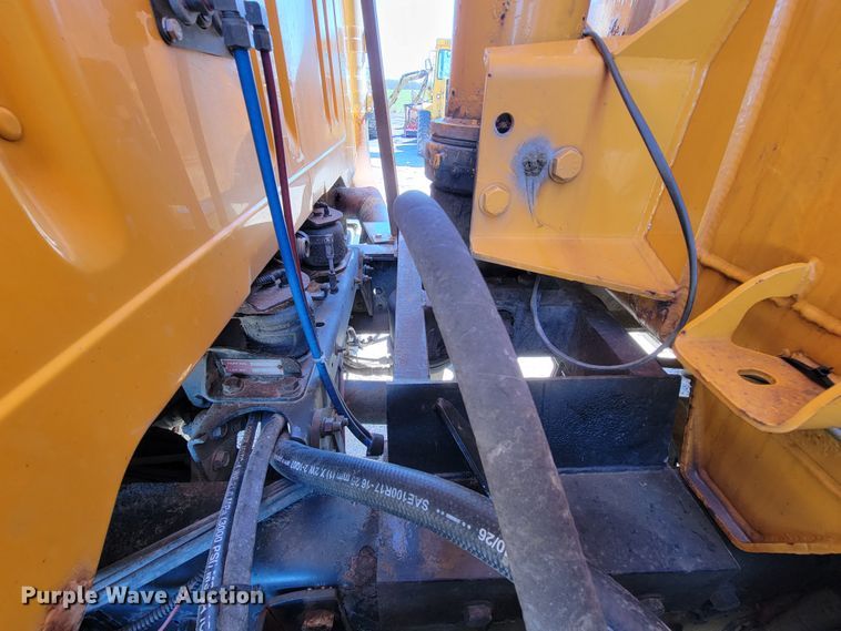 image for item FL9104 2002 International 2554  dump truck