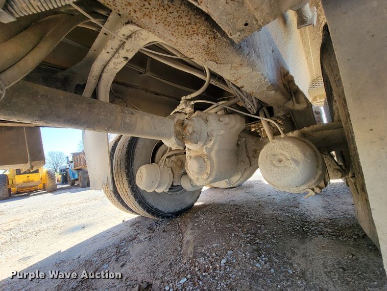 image for item FL9104 2002 International 2554  dump truck