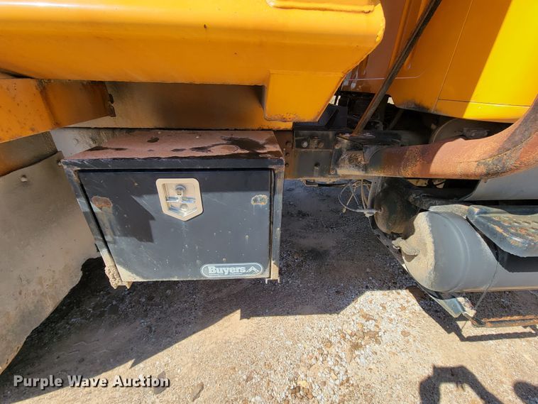 image for item FL9104 2002 International 2554  dump truck