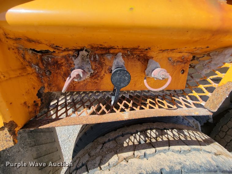 image for item FL9104 2002 International 2554  dump truck