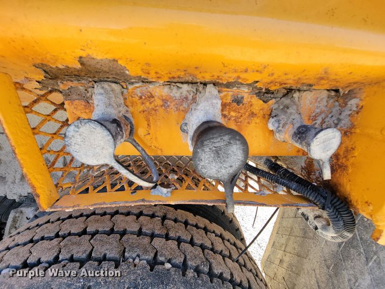 image for item FL9104 2002 International 2554  dump truck