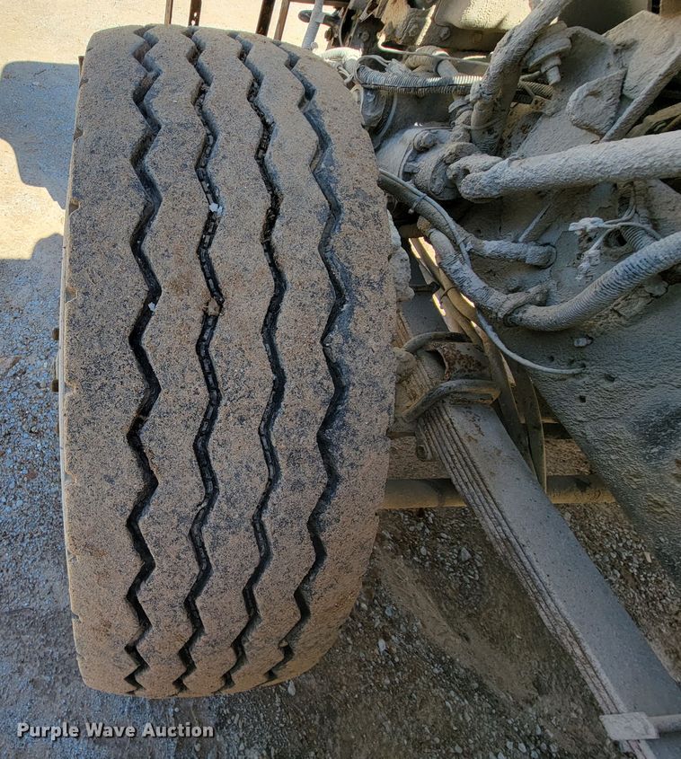 image for item FL9104 2002 International 2554  dump truck