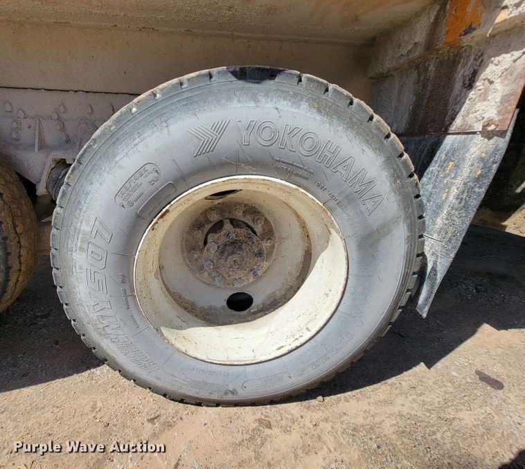 image for item FL9104 2002 International 2554  dump truck