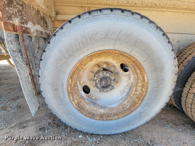 image for item FL9104 2002 International 2554  dump truck