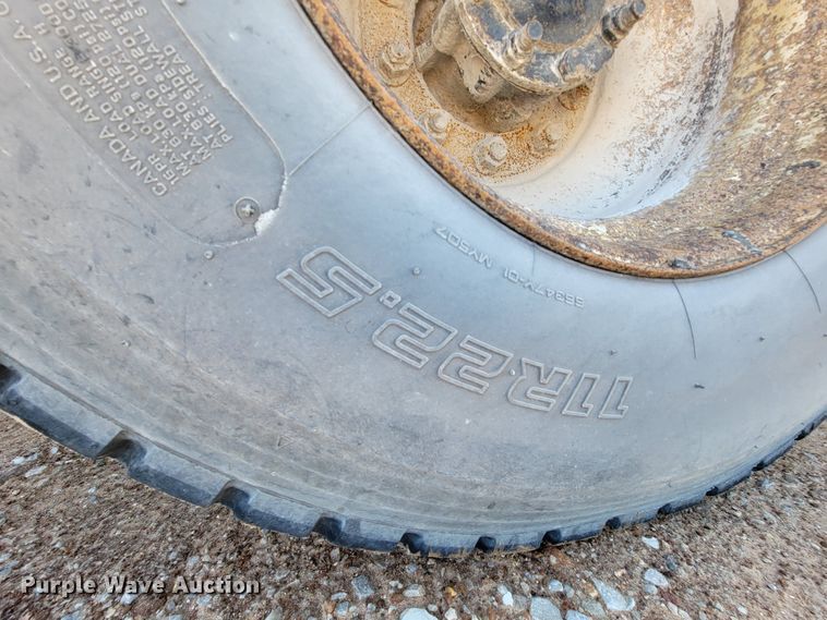 image for item FL9104 2002 International 2554  dump truck