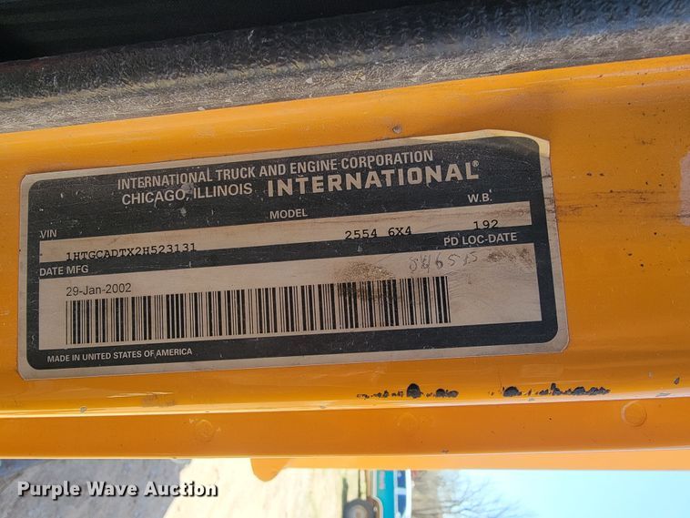 image for item FL9104 2002 International 2554  dump truck