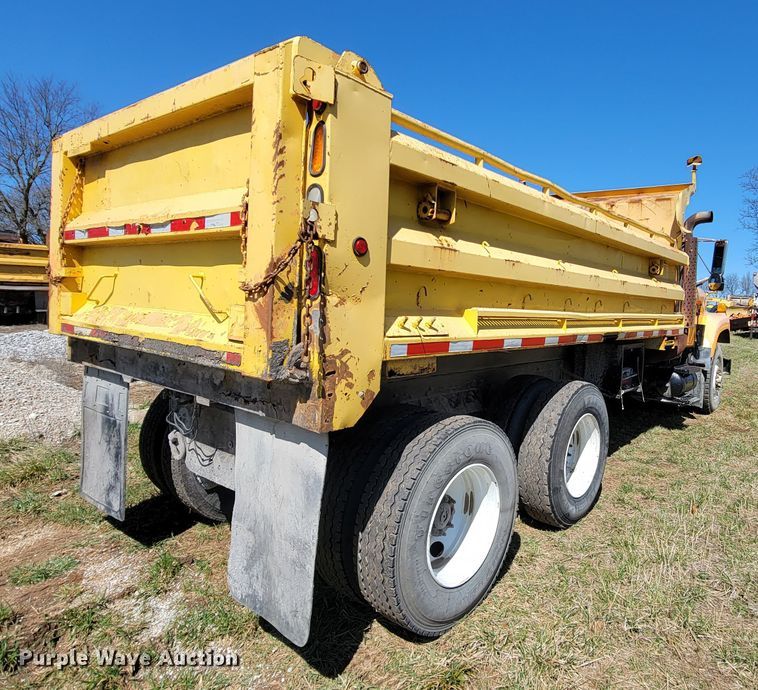 image for item FL9105 2002 International 2554  dump truck