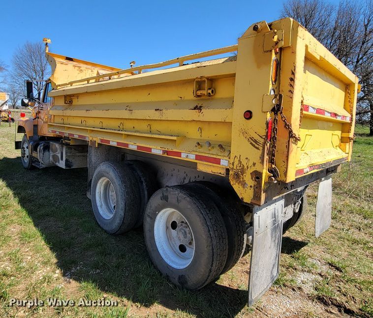image for item FL9105 2002 International 2554  dump truck